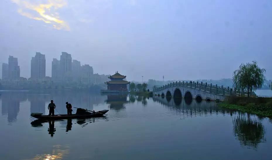 鄱陽縣特殊教育事業(yè)單位領(lǐng)導(dǎo)團(tuán)隊(duì)全新概述
