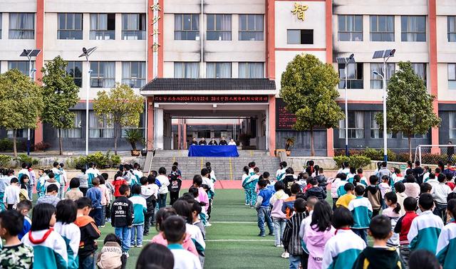 興仁縣小學(xué)最新動(dòng)態(tài)報(bào)道