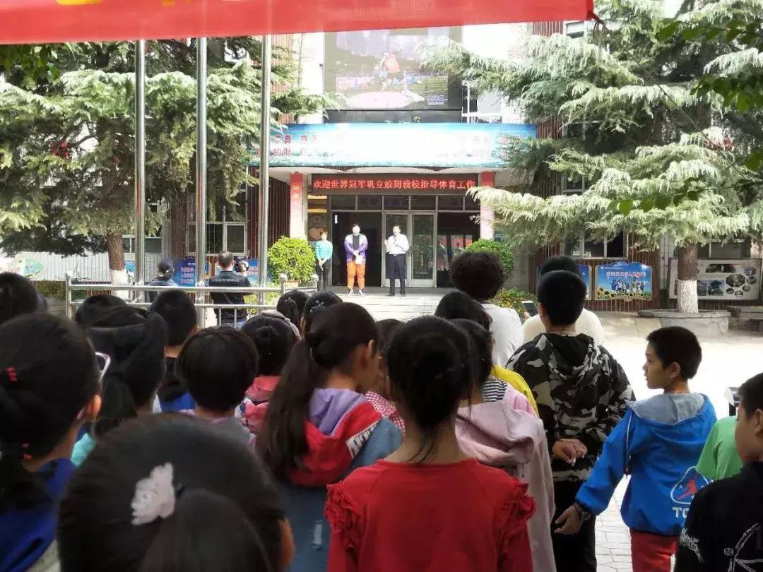 鹿泉市小學(xué)領(lǐng)導(dǎo)團(tuán)隊重塑，引領(lǐng)未來教育新篇章